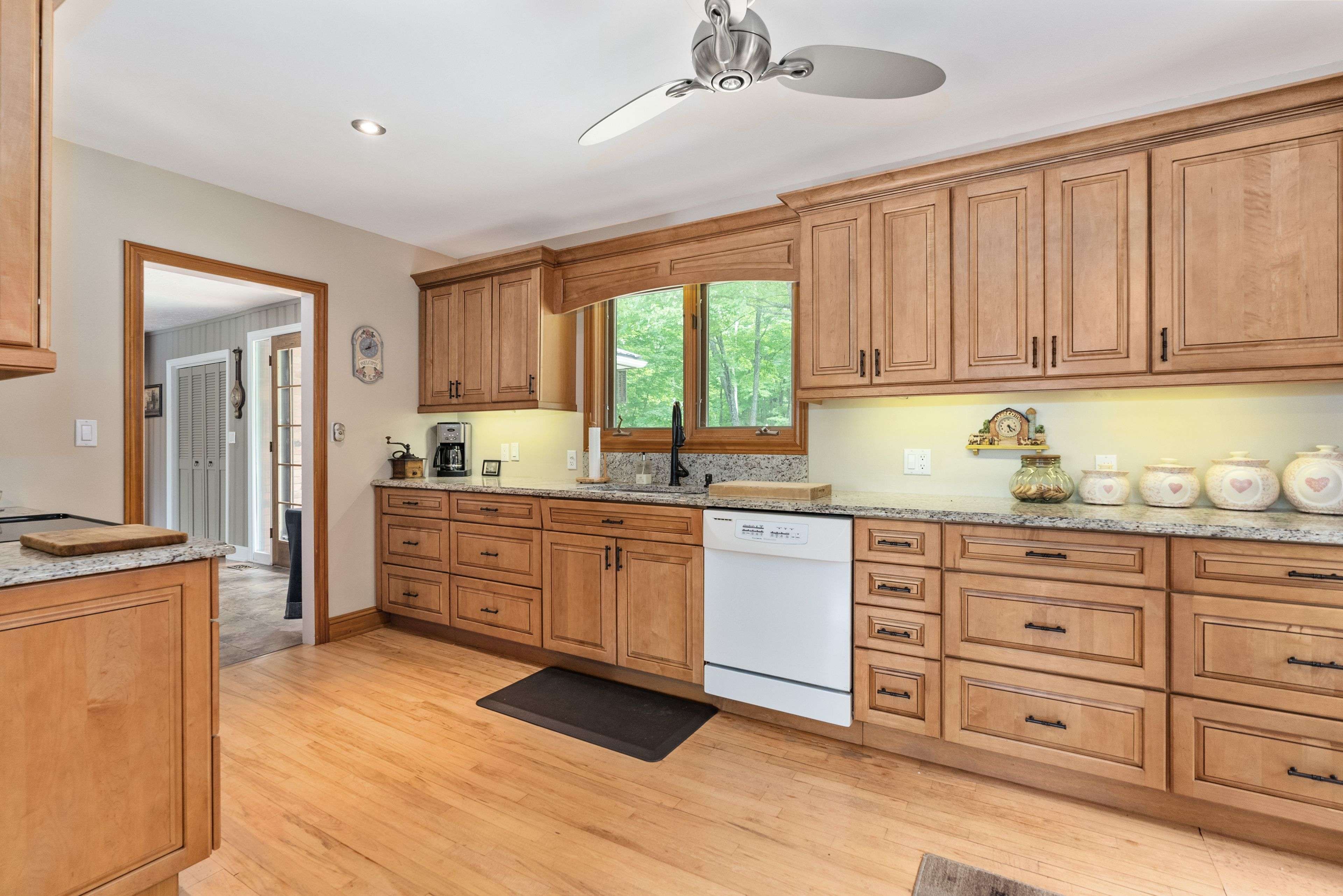 Huntsville, ON P1H 2J4,652 North Waseosa Lake RD