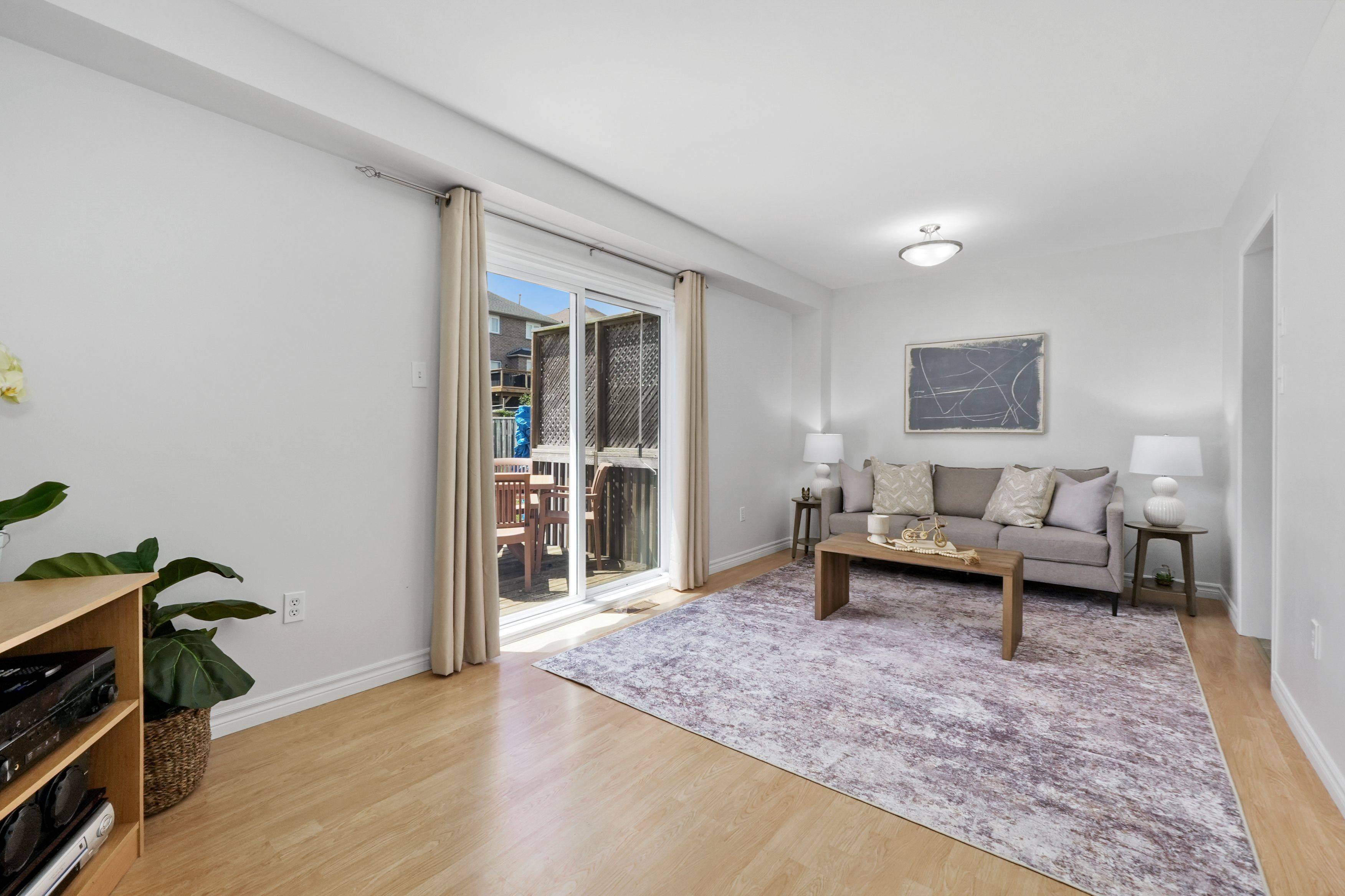 Cobourg, ON K9A 5M9,993 Fraser CT