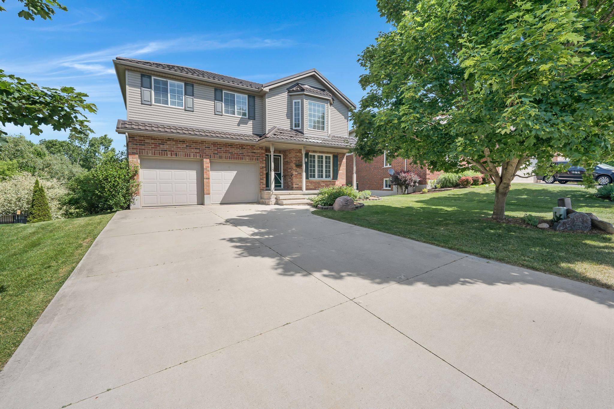 Wellesley, ON N0B 2T0,3 Firella PL