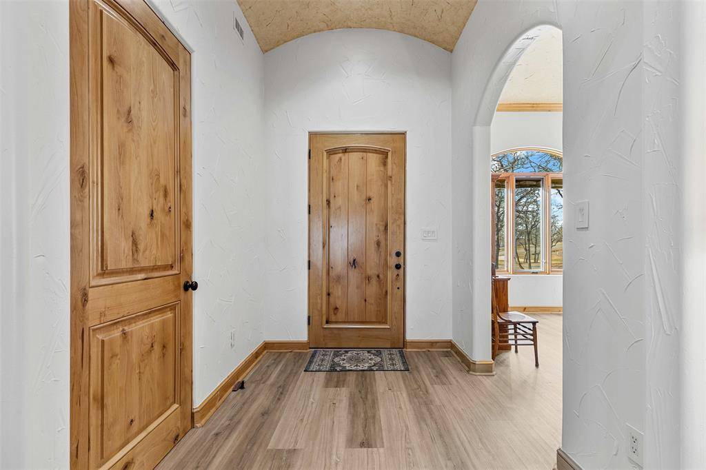 Lipan, TX 76462,712 S Sugartree Drive