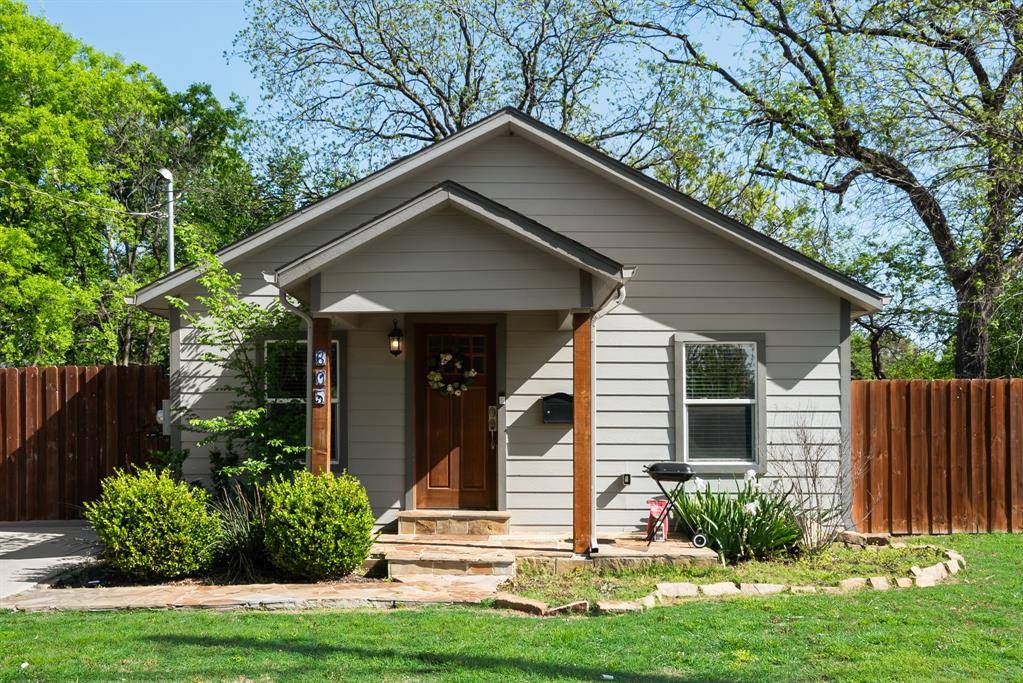 Mckinney, TX 75069,605 E Graham Street