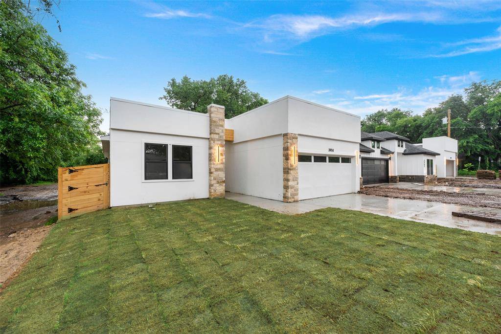 Dallas, TX 75210,3904 De Maggio Avenue