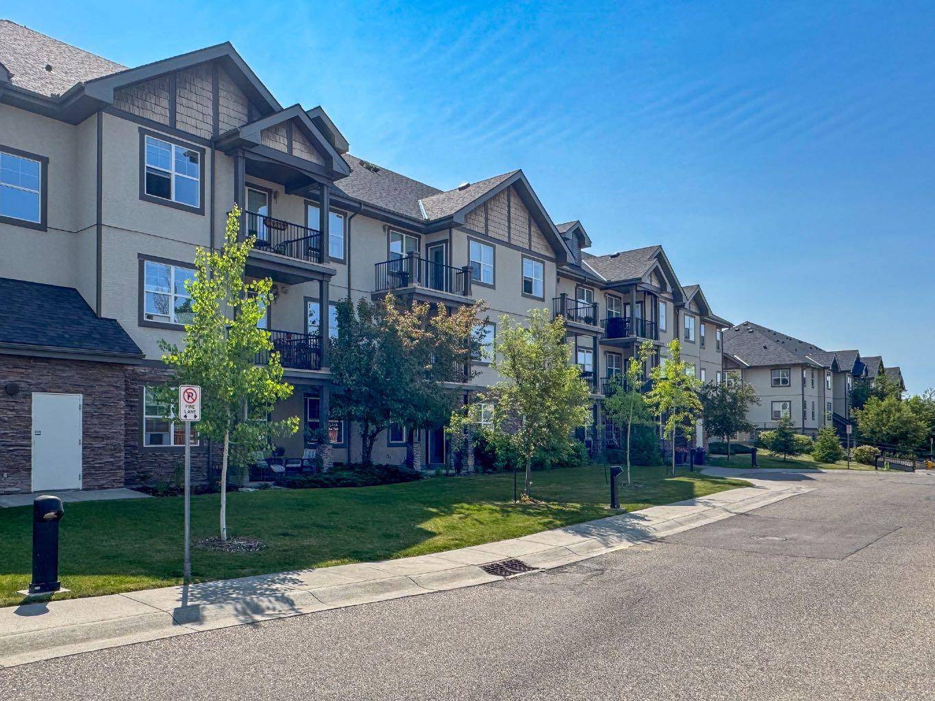 Calgary, AB T2Z4Z1,25 Prestwick DR SE #211