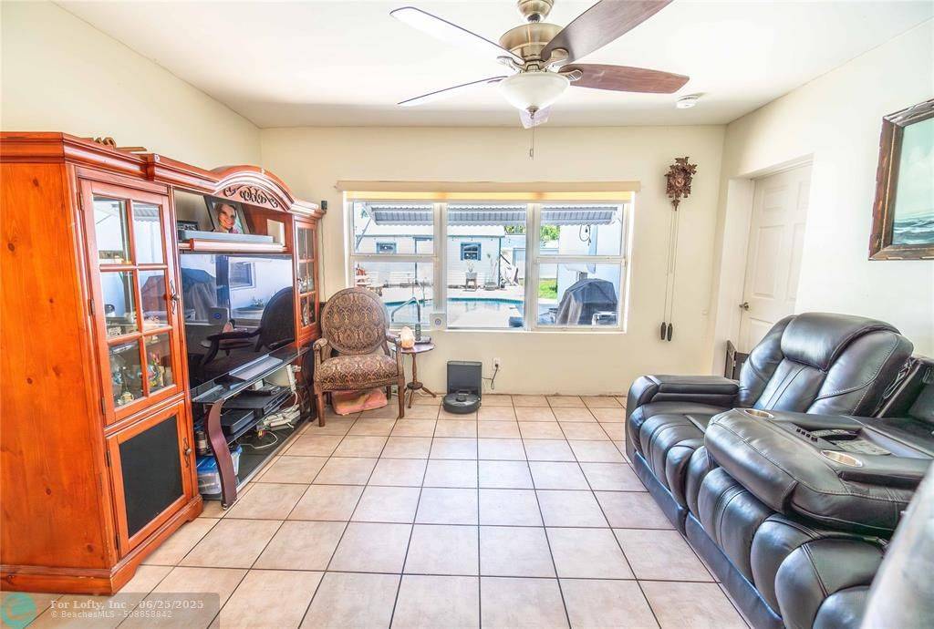 Dania Beach, FL 33004,[StreetName,UnitNumber,StreetNumber,StreetDirPrefix]