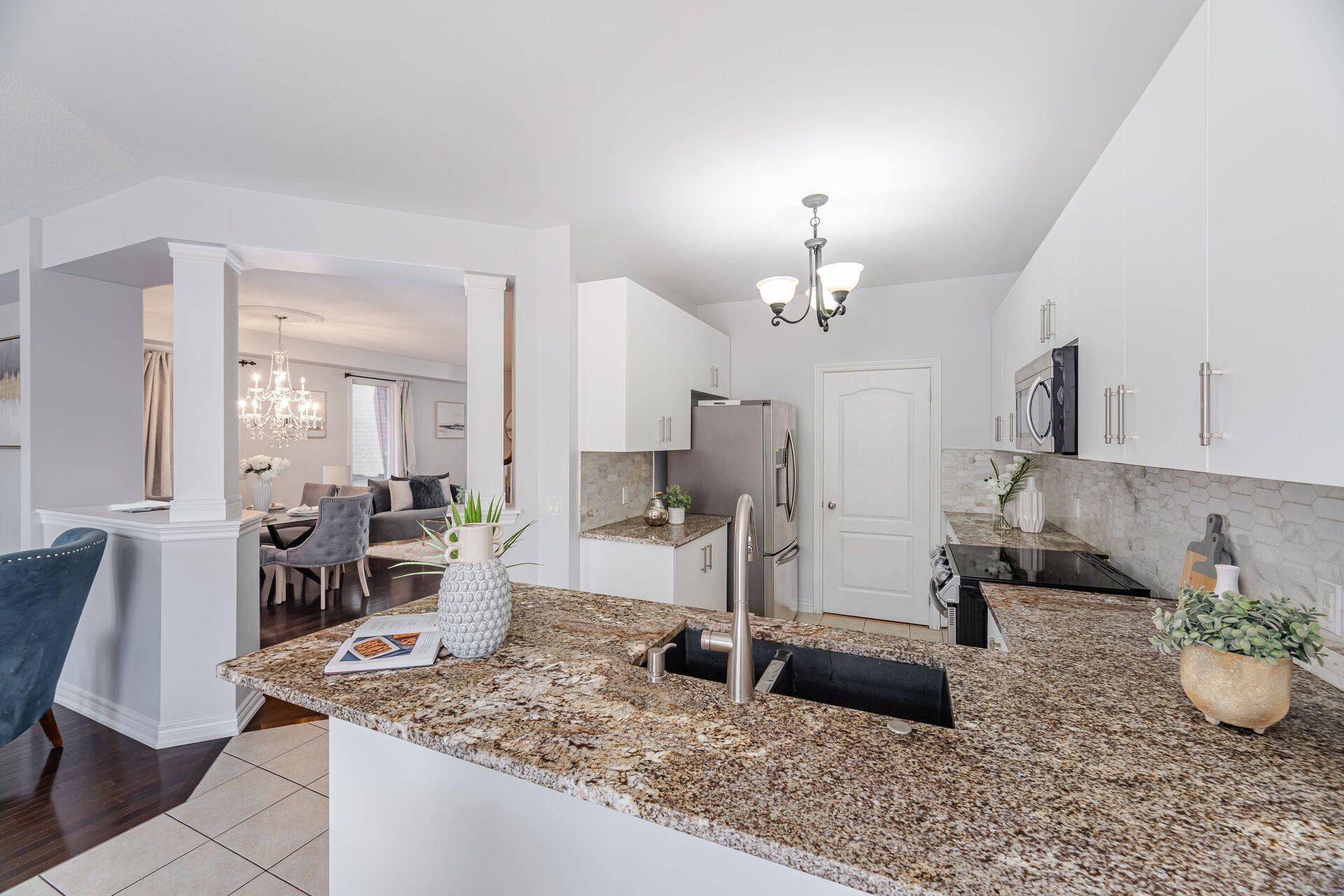 Caledon, ON L7C 3W4,210 Learmont AVE