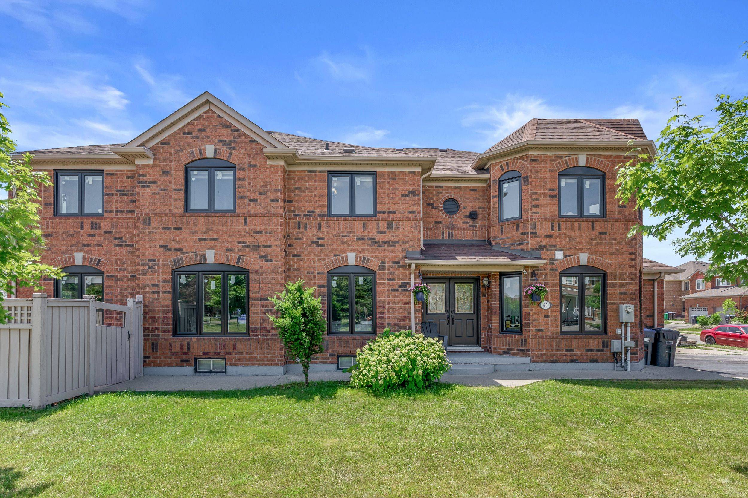 Brampton, ON L6R 1Y7,60 Sunny Meadow BLVD
