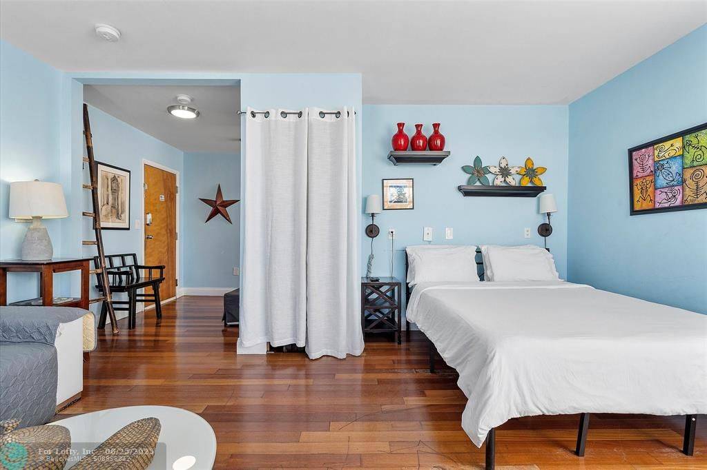 Miami Beach, FL 33139,420 15th St #301