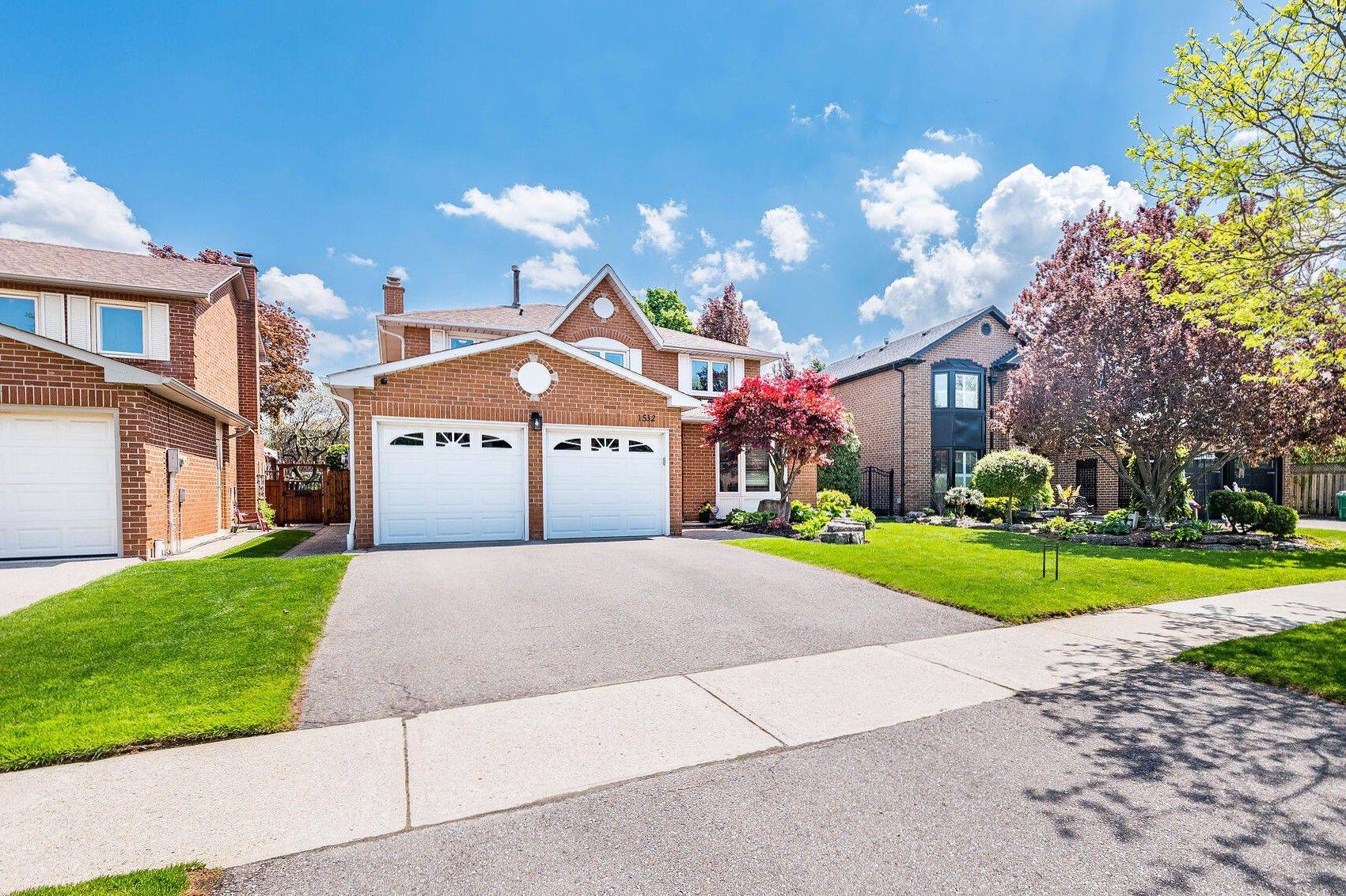 Mississauga, ON L4W 2Z1,1532 Lovelady CRES