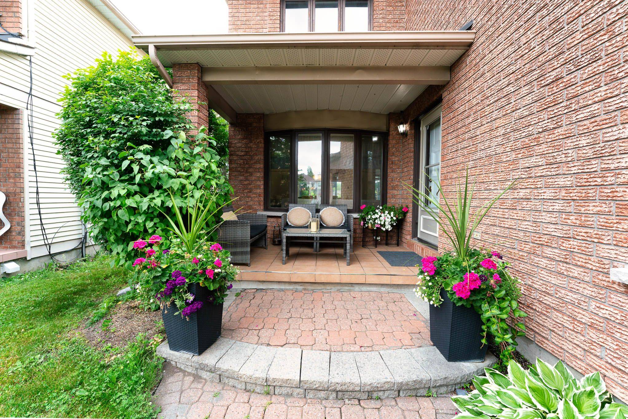 Hunt Club - South Keys And Area, ON K1G 5K2,2163 Johnston RD