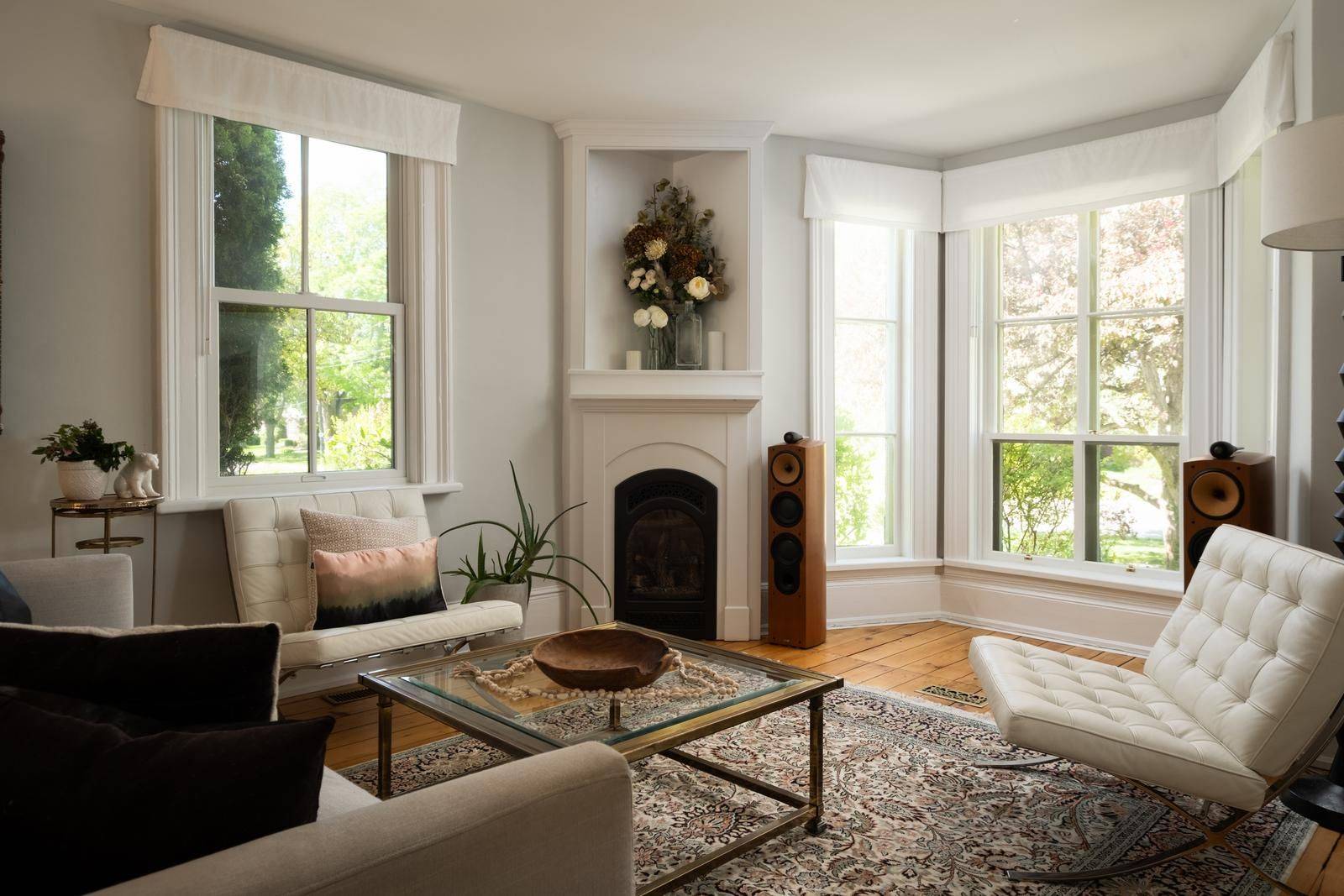 Cobourg, ON K9A 3V6,354 College ST