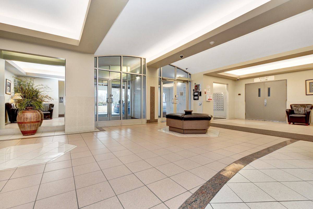 Mooneys Bay - Carleton Heights And Area, ON K2C 3L6,900 Dynes RD #1706