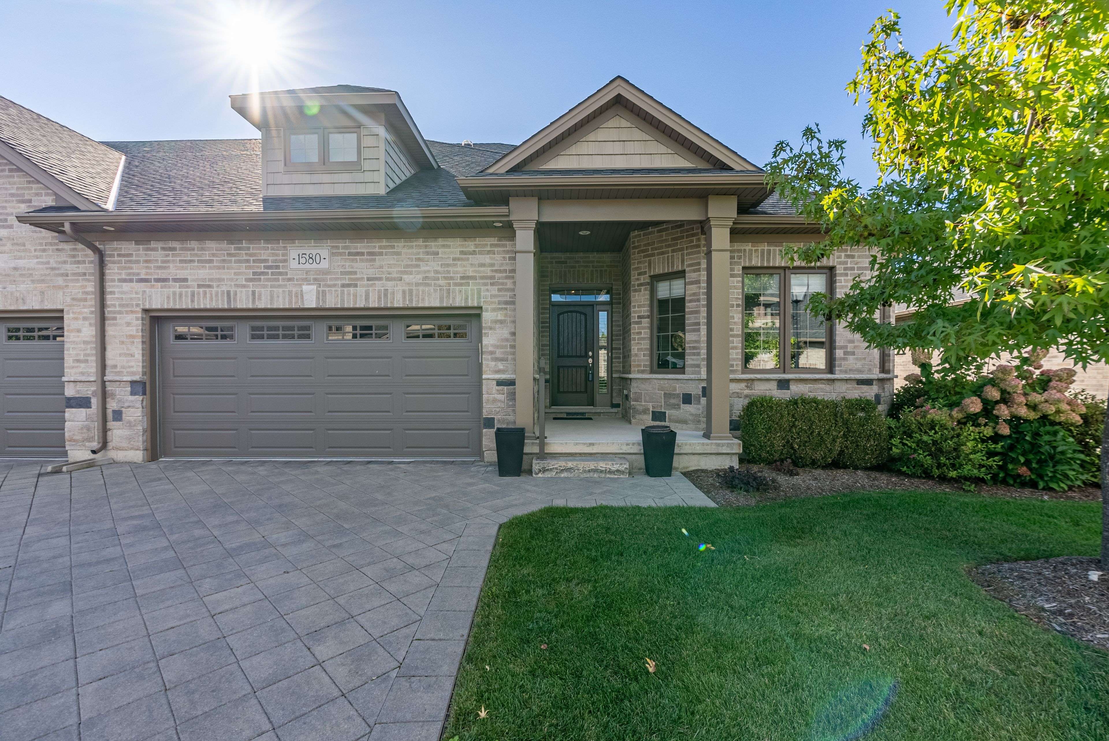 London South, ON N6K 5R5,1580 Moe Norman PL