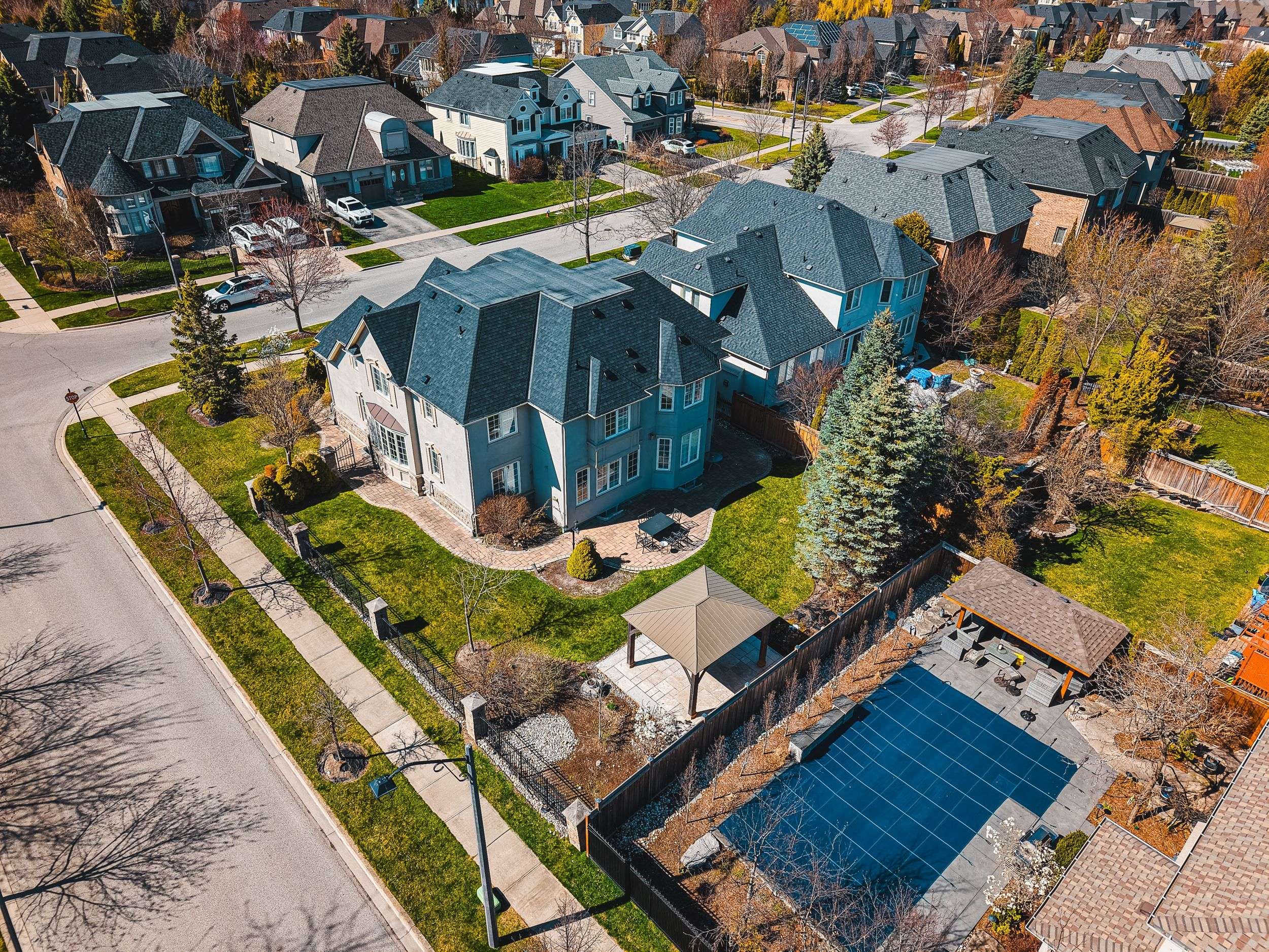 Mississauga, ON L5H 4M3,819 Canyon ST