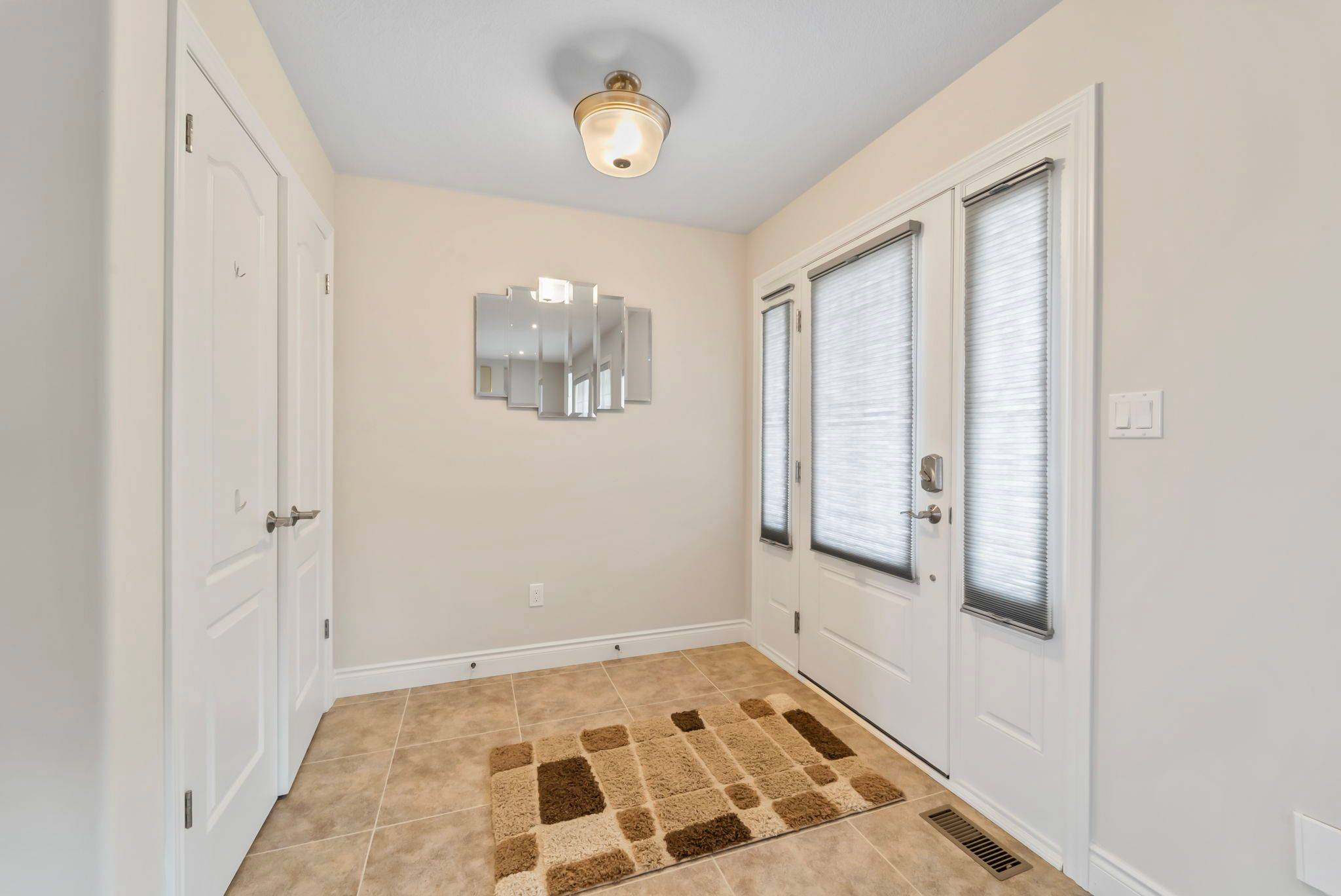 Hanover, ON N4N 3W7,768 15th ST