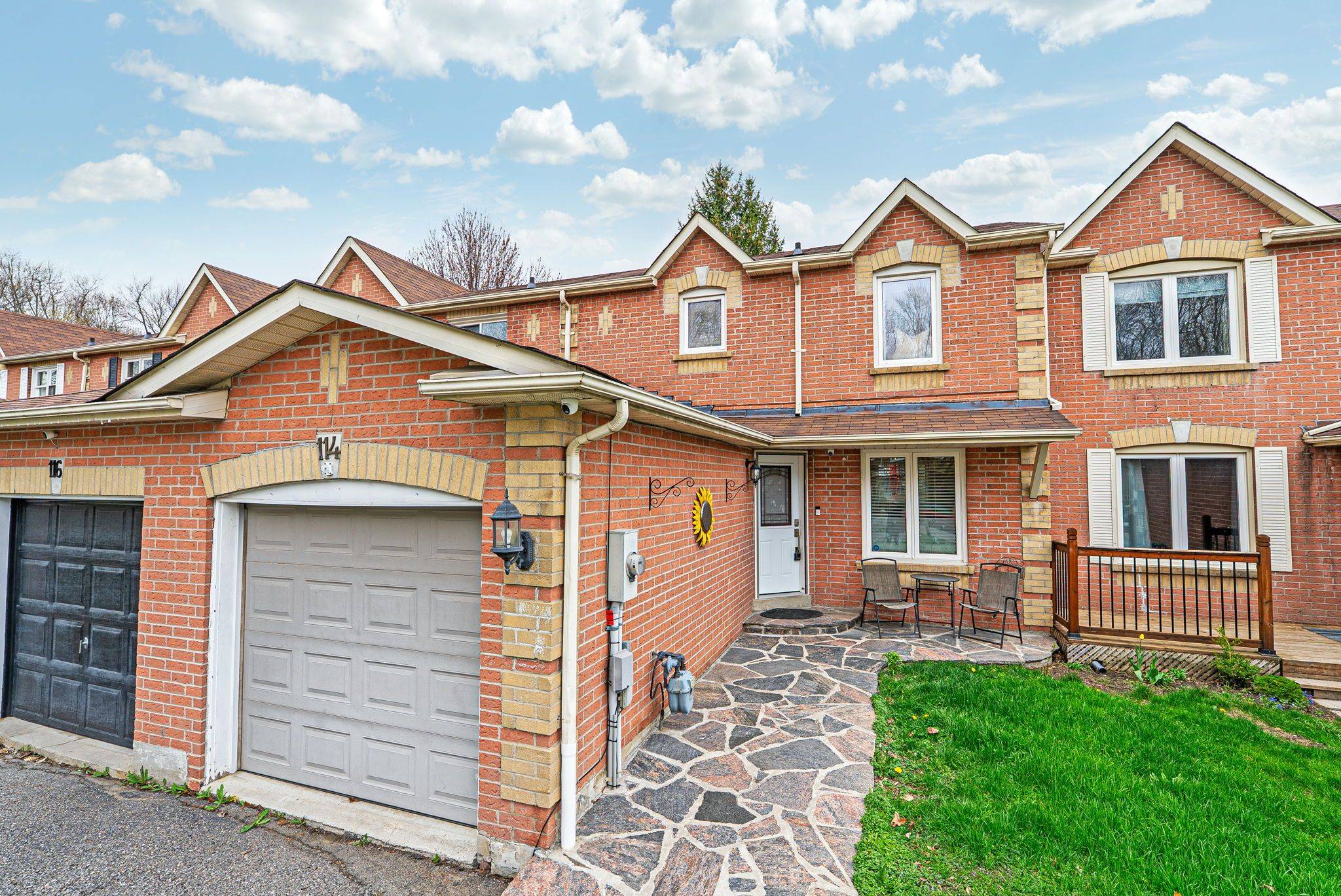Clarington, ON L1E 2A6,114 Yorkville DR