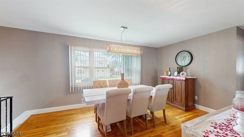 Edison Twp., NJ 08817,82 Garden St