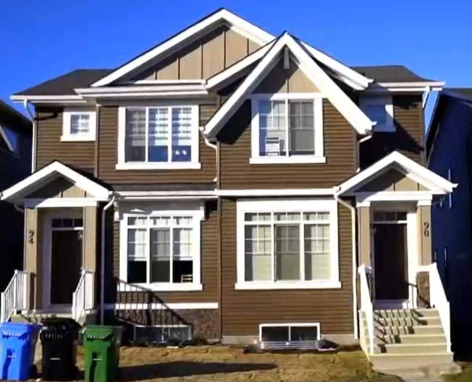 Calgary, AB T3R 2C4,90 Aquila DR NW
