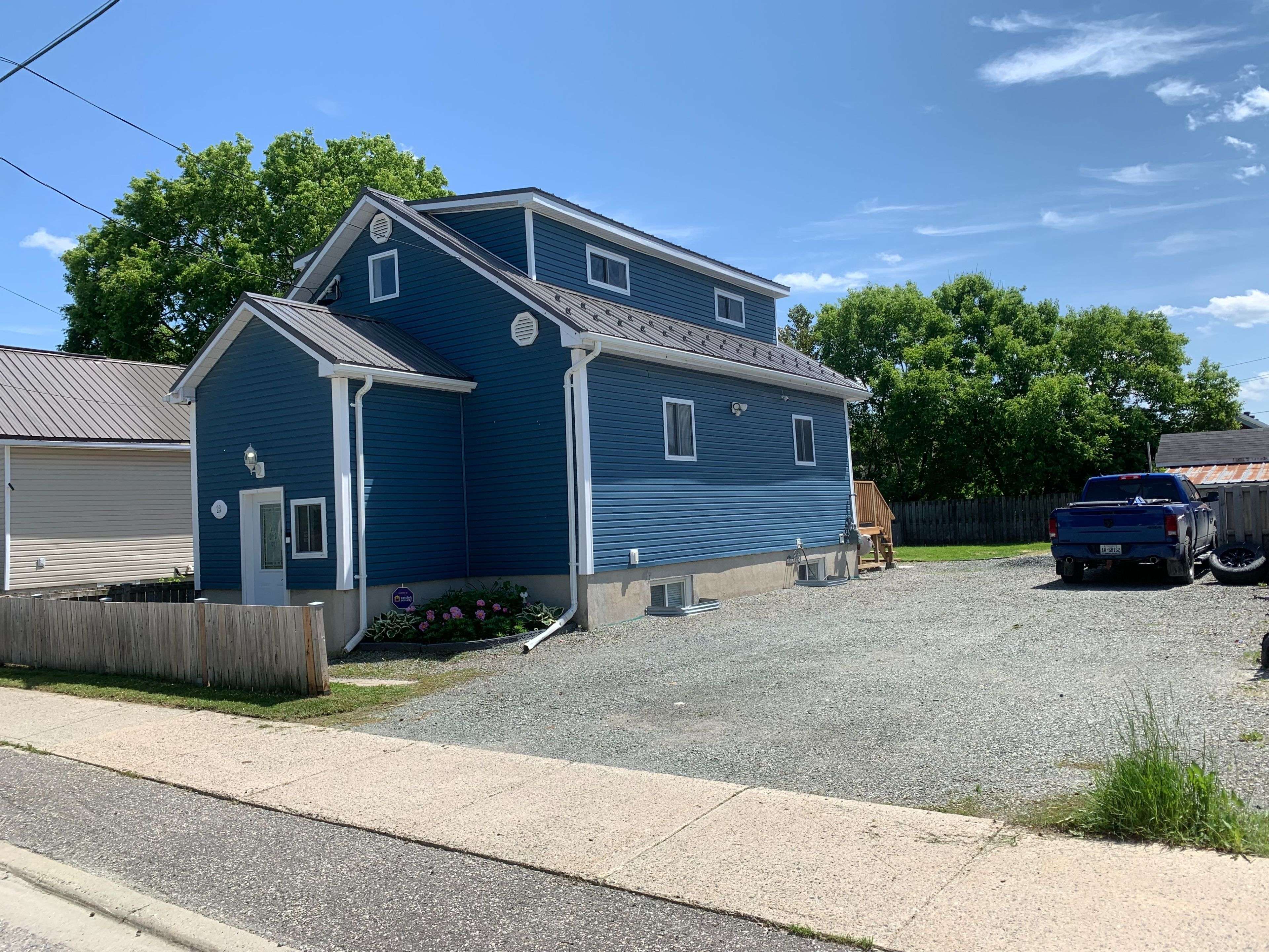 Timmins, ON P0N 1H0,23 Bruce AVE