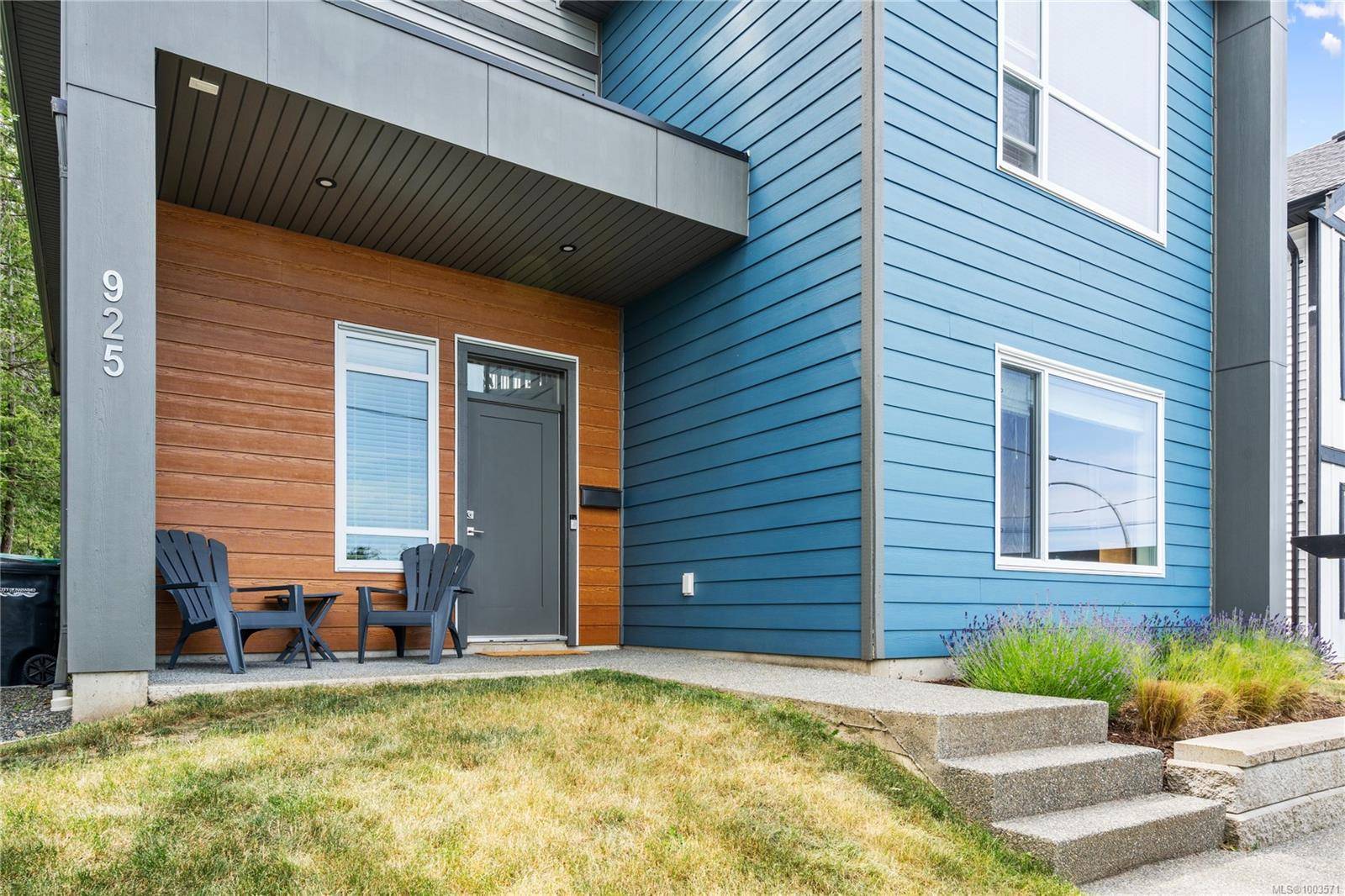 Nanaimo, BC V9R 3T4,925 Howard Ave