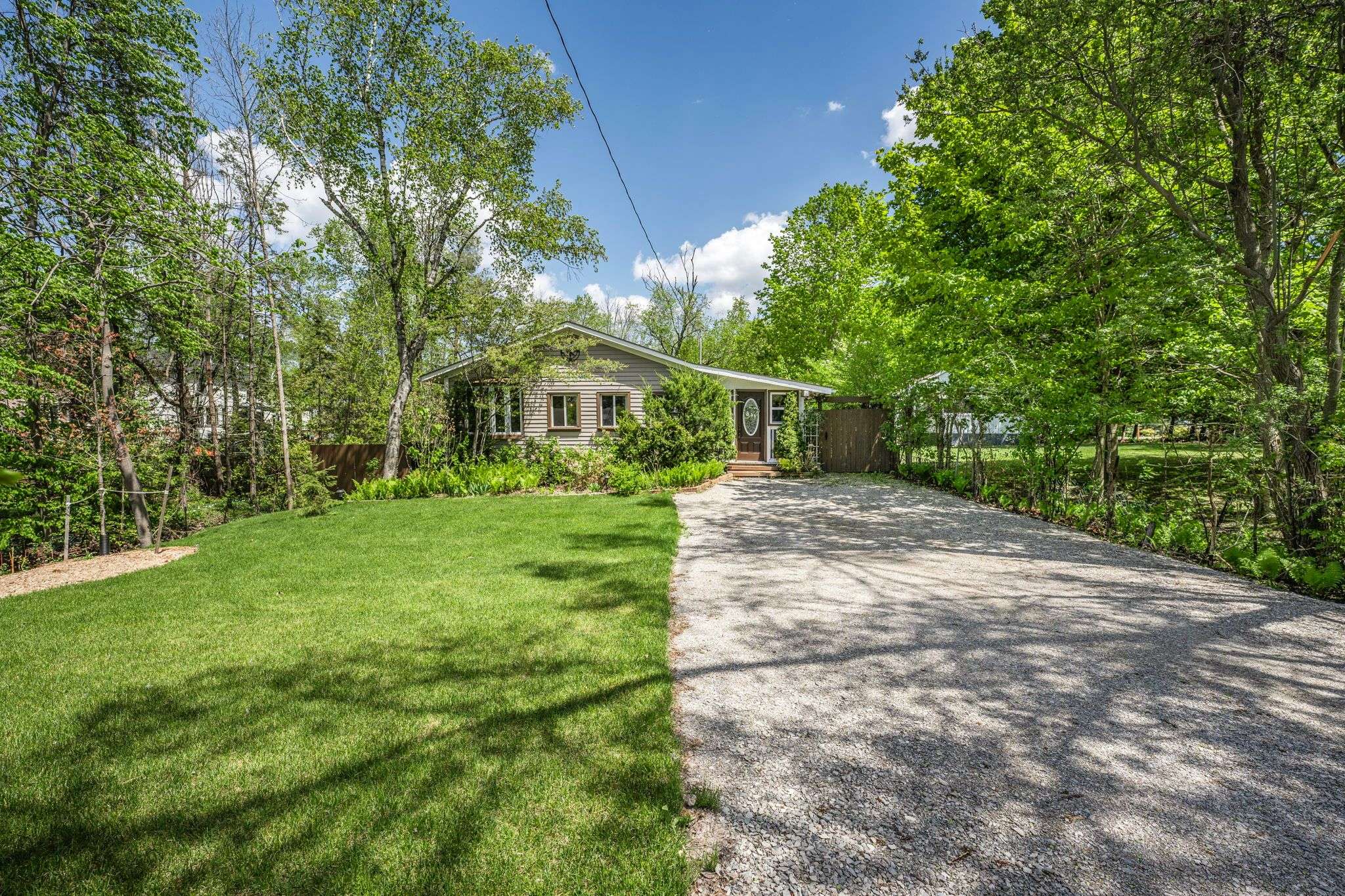Innisfil, ON L9S 1S9,1783 Saint Johns RD