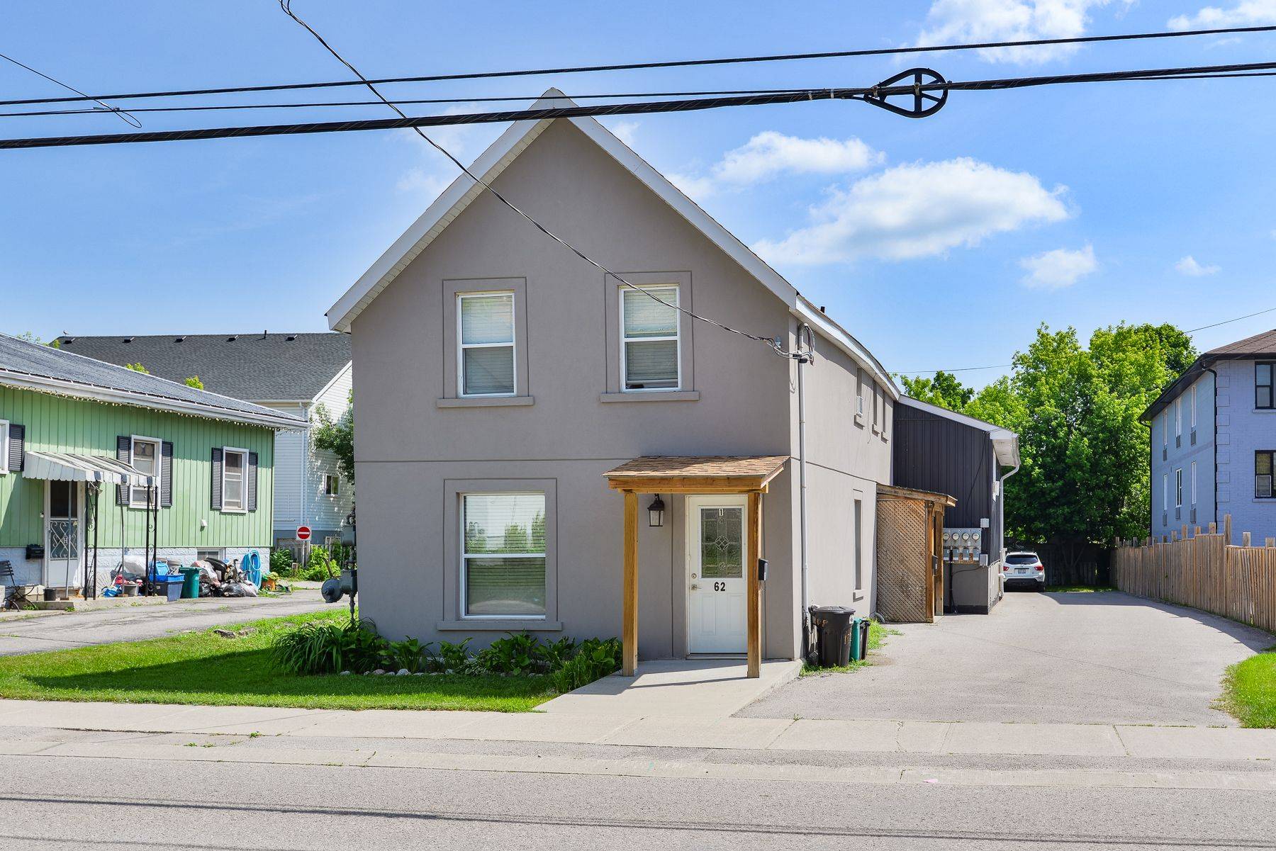 Orillia, ON L3V 5P2,62 Dunlop ST