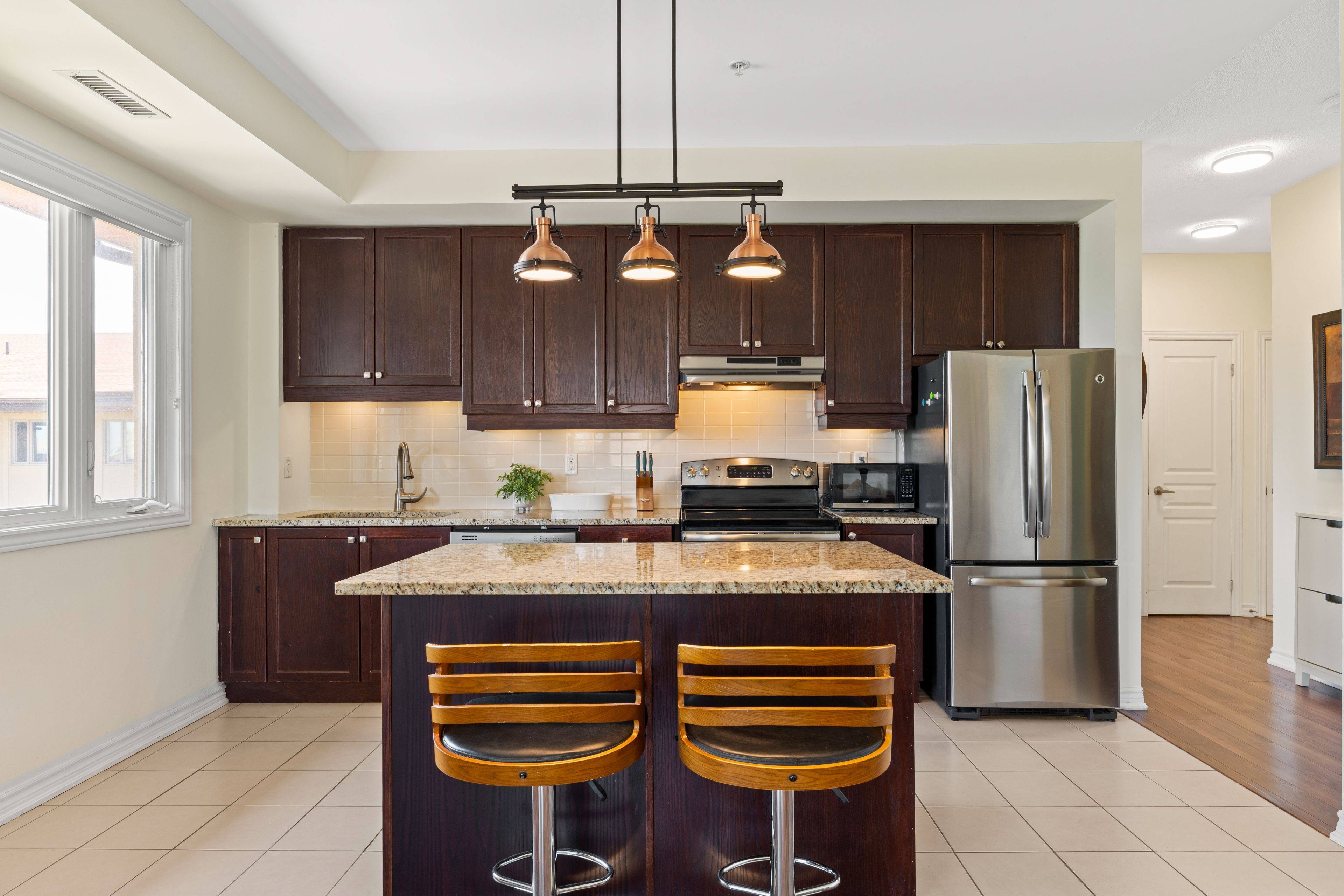 Mississauga, ON L5A 0A1,570 Lolita GDNS #413