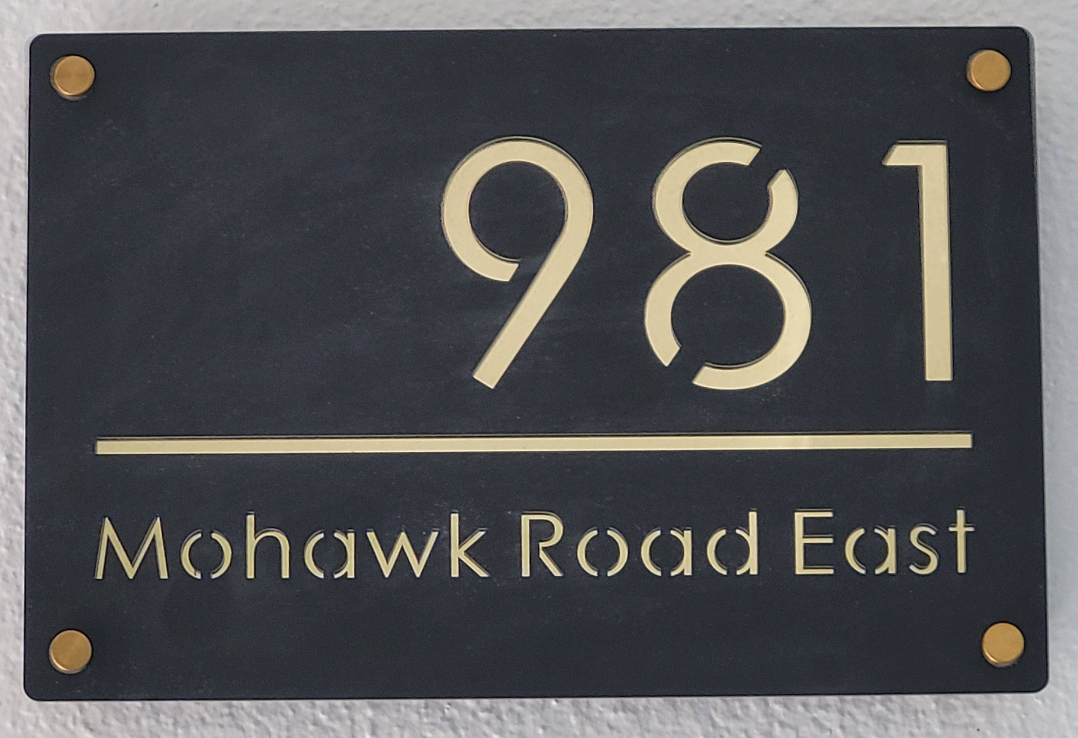 Hamilton, ON L8T 2R9,981 Mohawk RD E