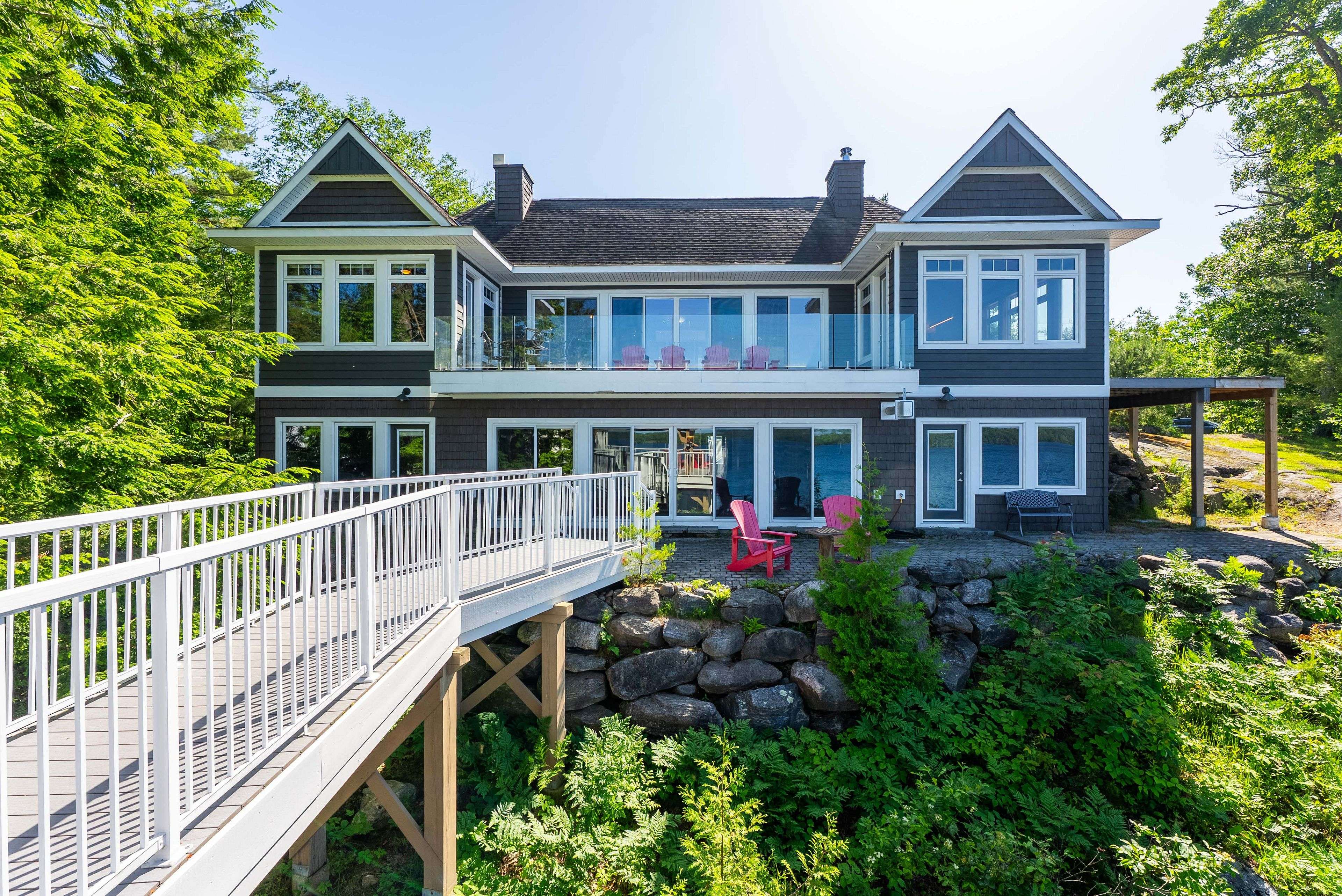 Muskoka Lakes, ON P0C 1A0,2948 Muskoka Rd 169 N/A