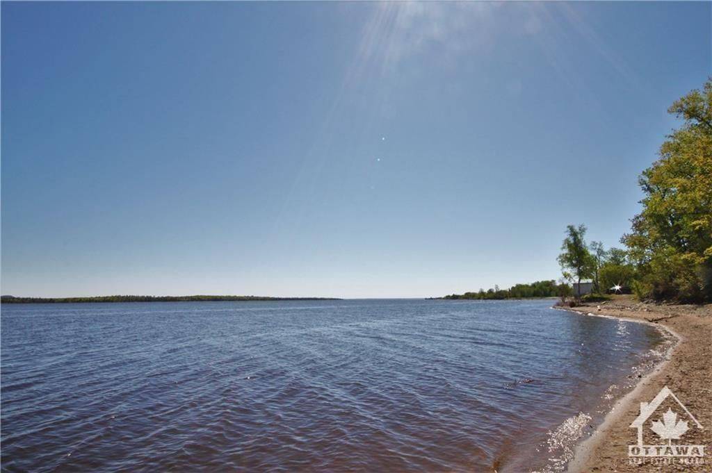 Mcnab/braeside, ON K0A 1G0,768 Usborne ST #5