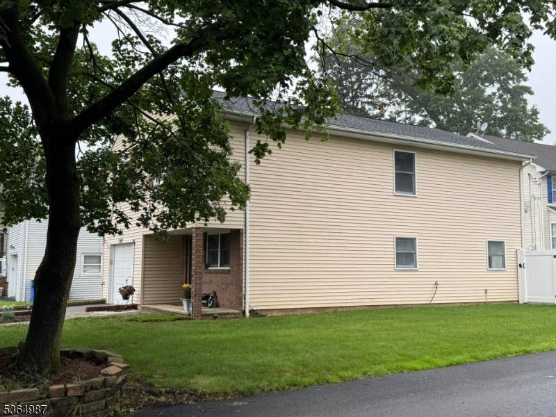 Green Brook Twp., NJ 08812,14 Lenox Ave