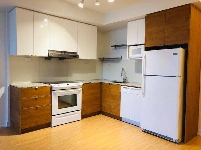 Toronto C15, ON M2K 0C1,121 Mcmahon DR #1916