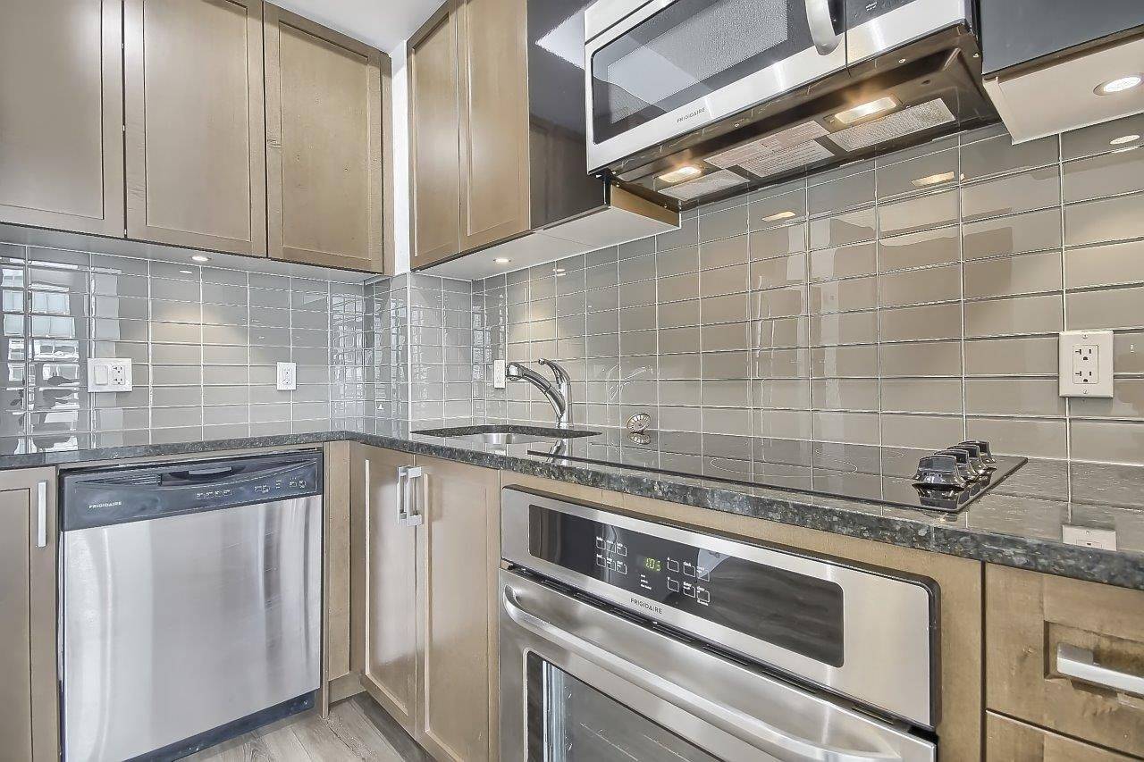 Toronto C10, ON M4S 0A4,89 Dunfield AVE #632