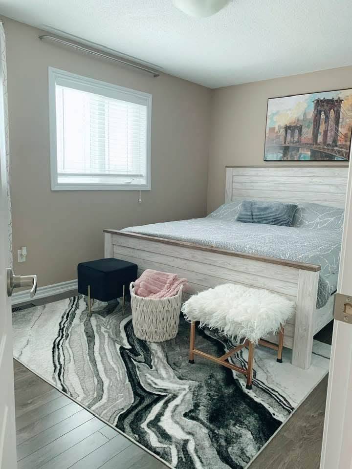 Barrie, ON L4N 9P8,60 Southwoods CRES