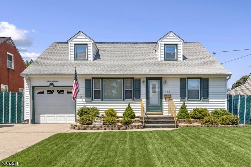 Roselle Park Boro, NJ 07204,718 Pine St
