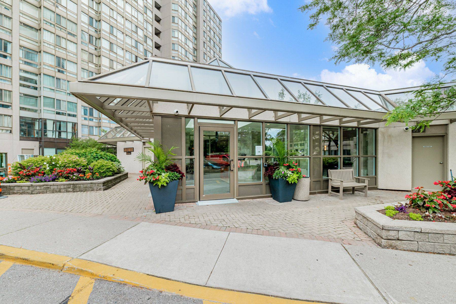 Toronto E08, ON M1J 3N6,3233 Eglinton AVE E #1107