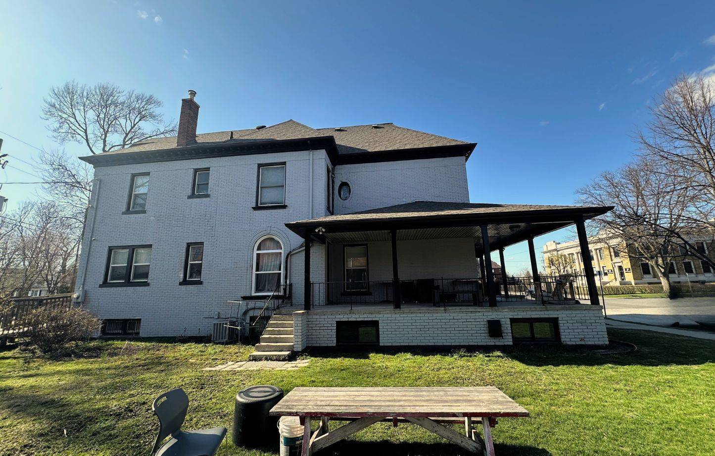 Windsor, ON N8Y 2L6,511 Devonshire RD