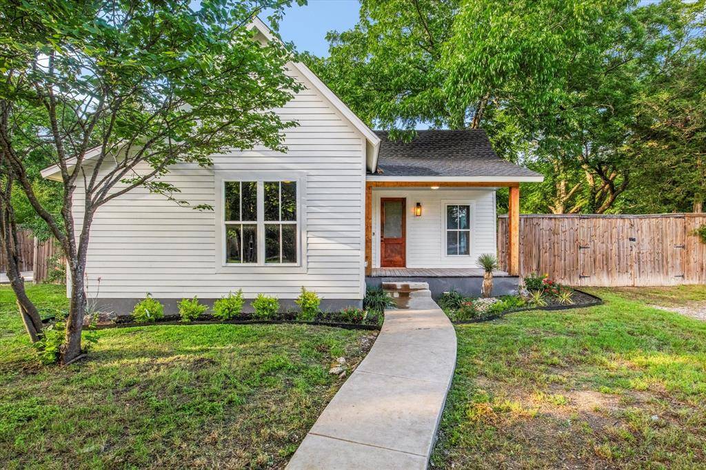 Waxahachie, TX 75165,809 E Marvin Avenue