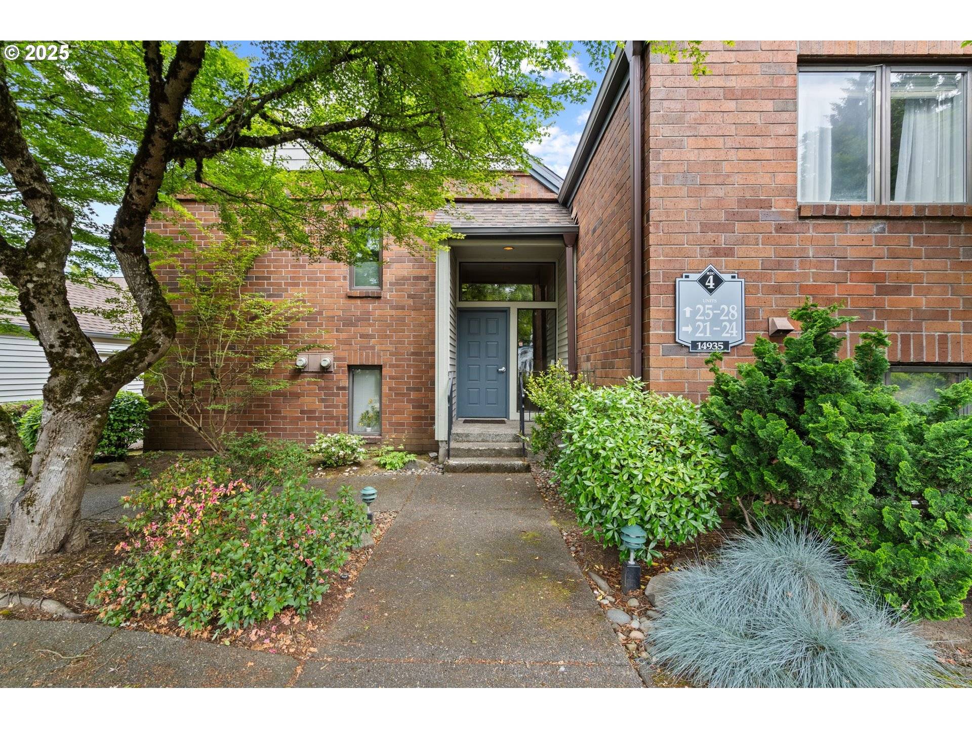 Portland, OR 97230,14935 NE SACRAMENTO ST #28