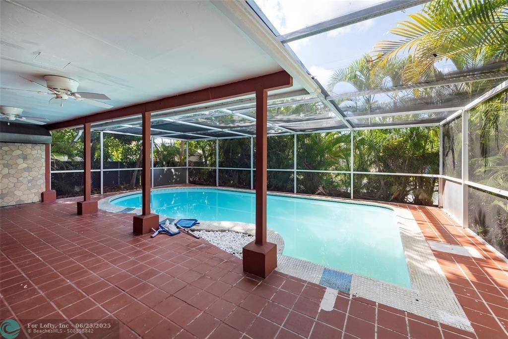 Hollywood, FL 33020,2218 Wilson  #2