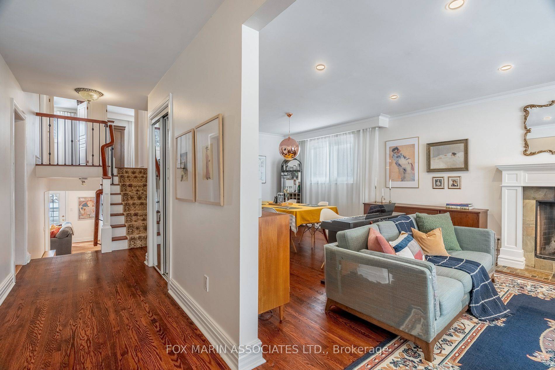 Mississauga, ON L5K 1W5,2254 Malden CT