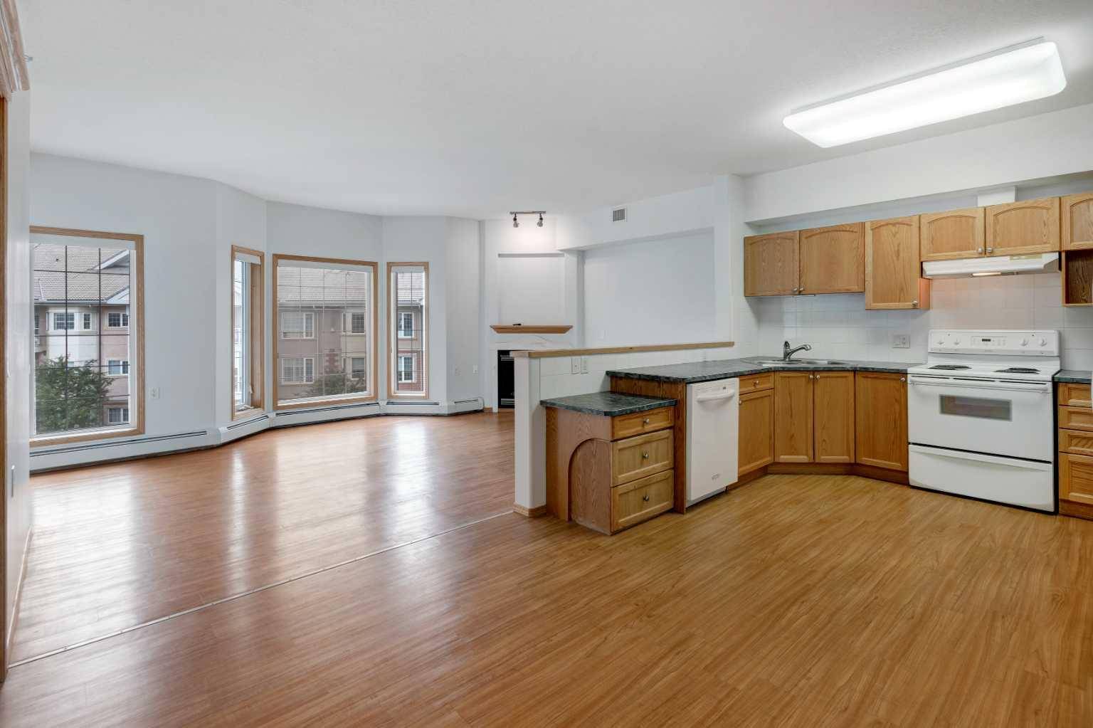Calgary, AB T3L 2M2,223 Tuscany Springs BLVD NW #372
