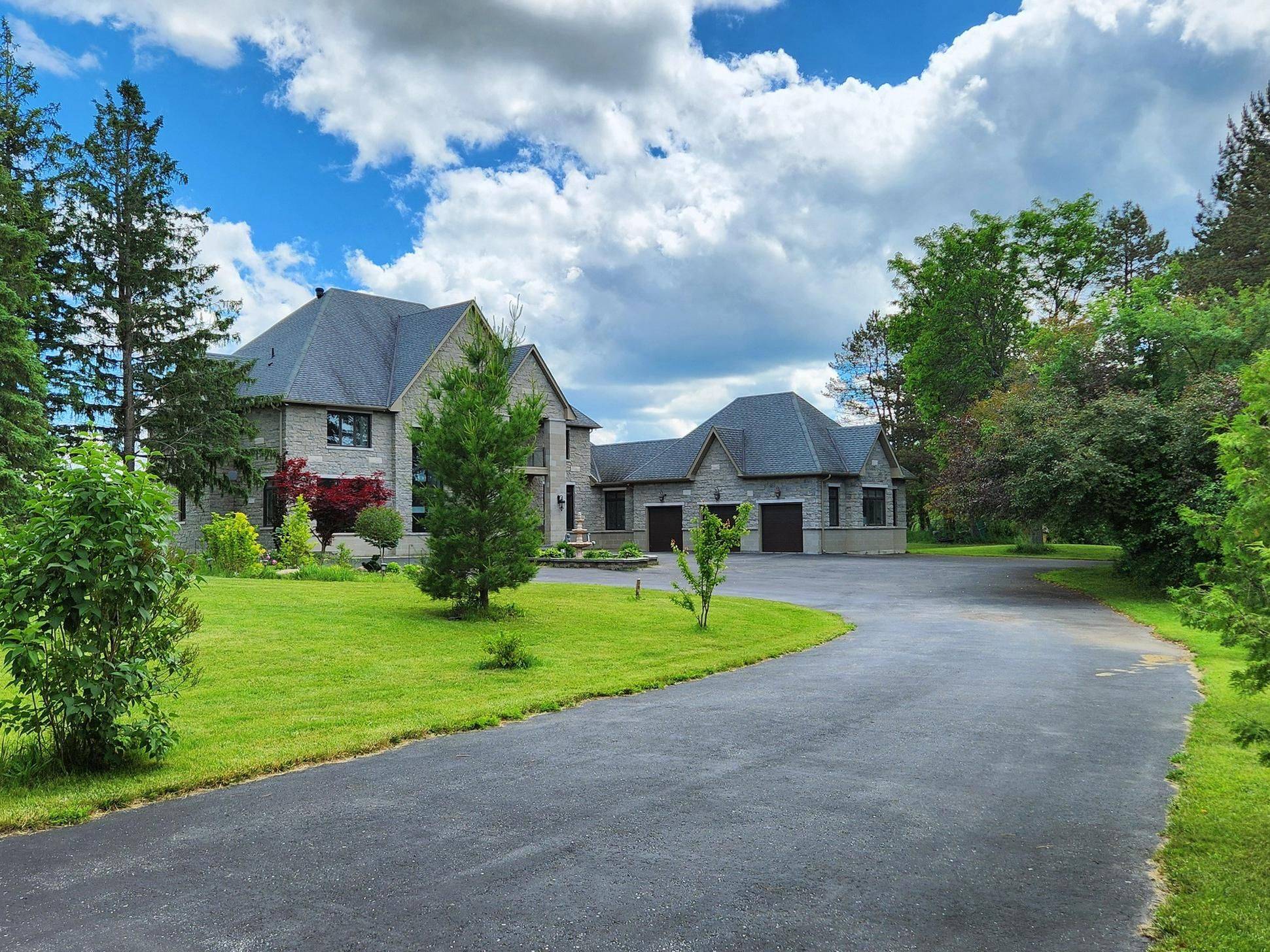Whitchurch-stouffville, ON L3Y 4W1,3141 Vivian RD