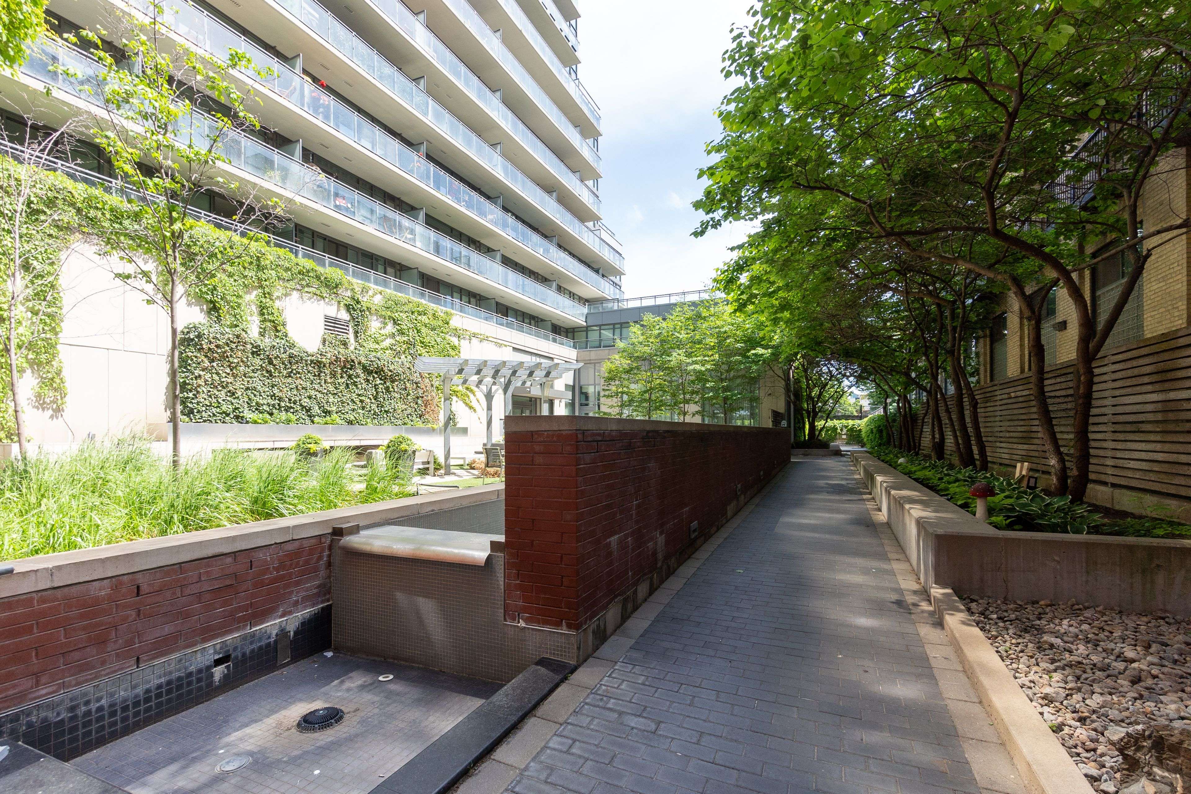 Toronto C01, ON M5V 2K3,775 King ST W #612