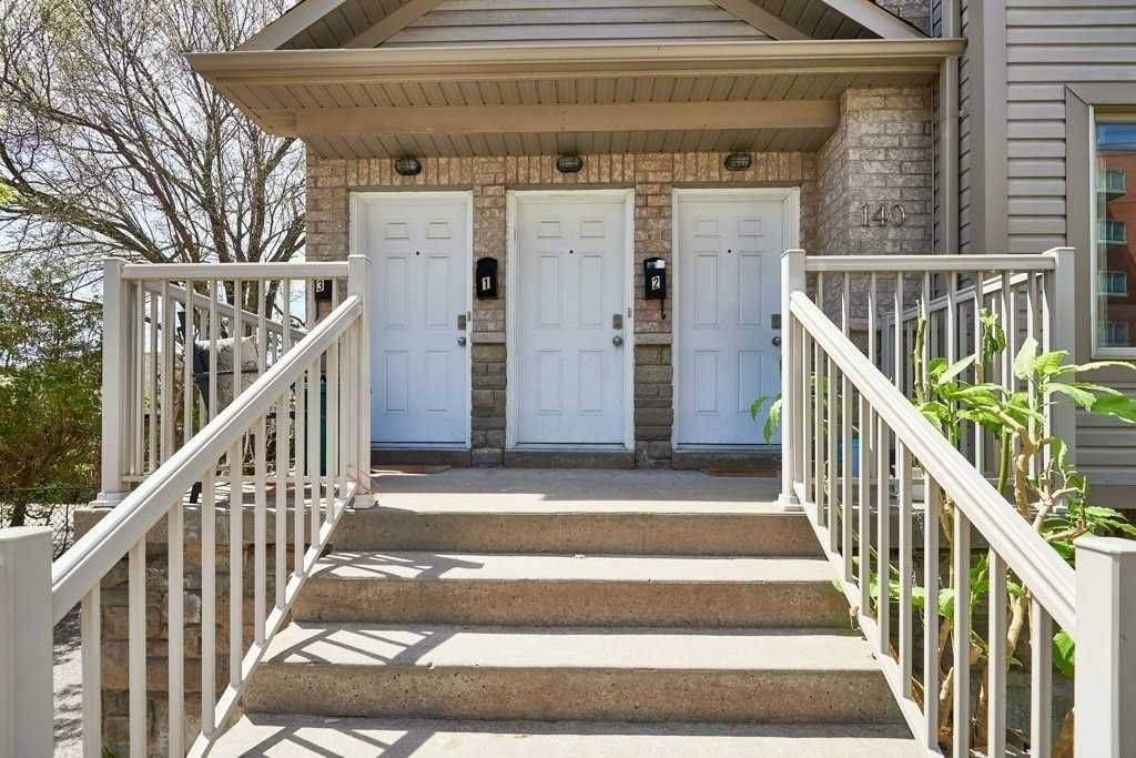Oshawa, ON L1G 5B9,140 Mary ST N