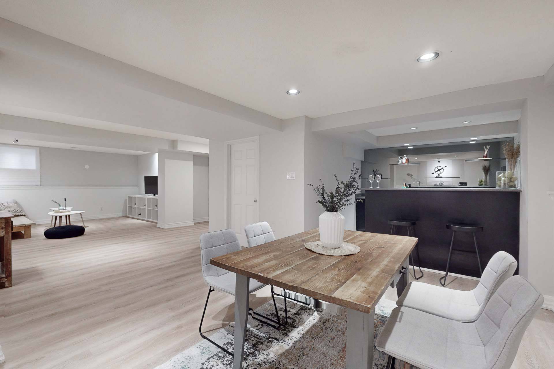 Richmond Hill, ON L4C 9E3,4 Theobalds CIR #Bsmt