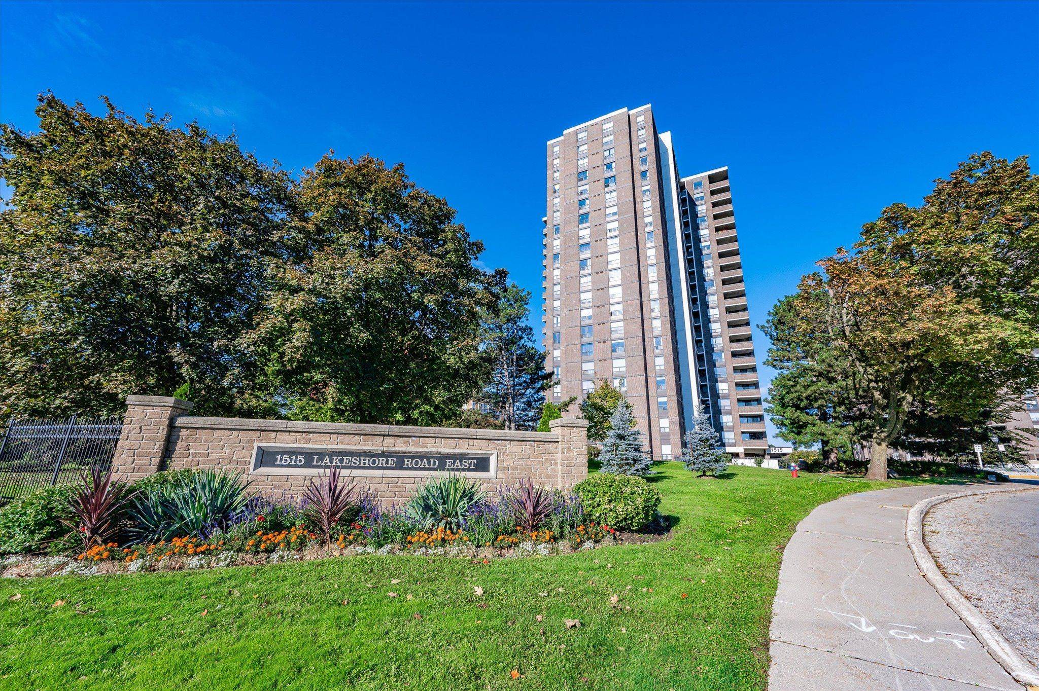 Mississauga, ON L5E 3E3,1515 Lakeshore RD E #802