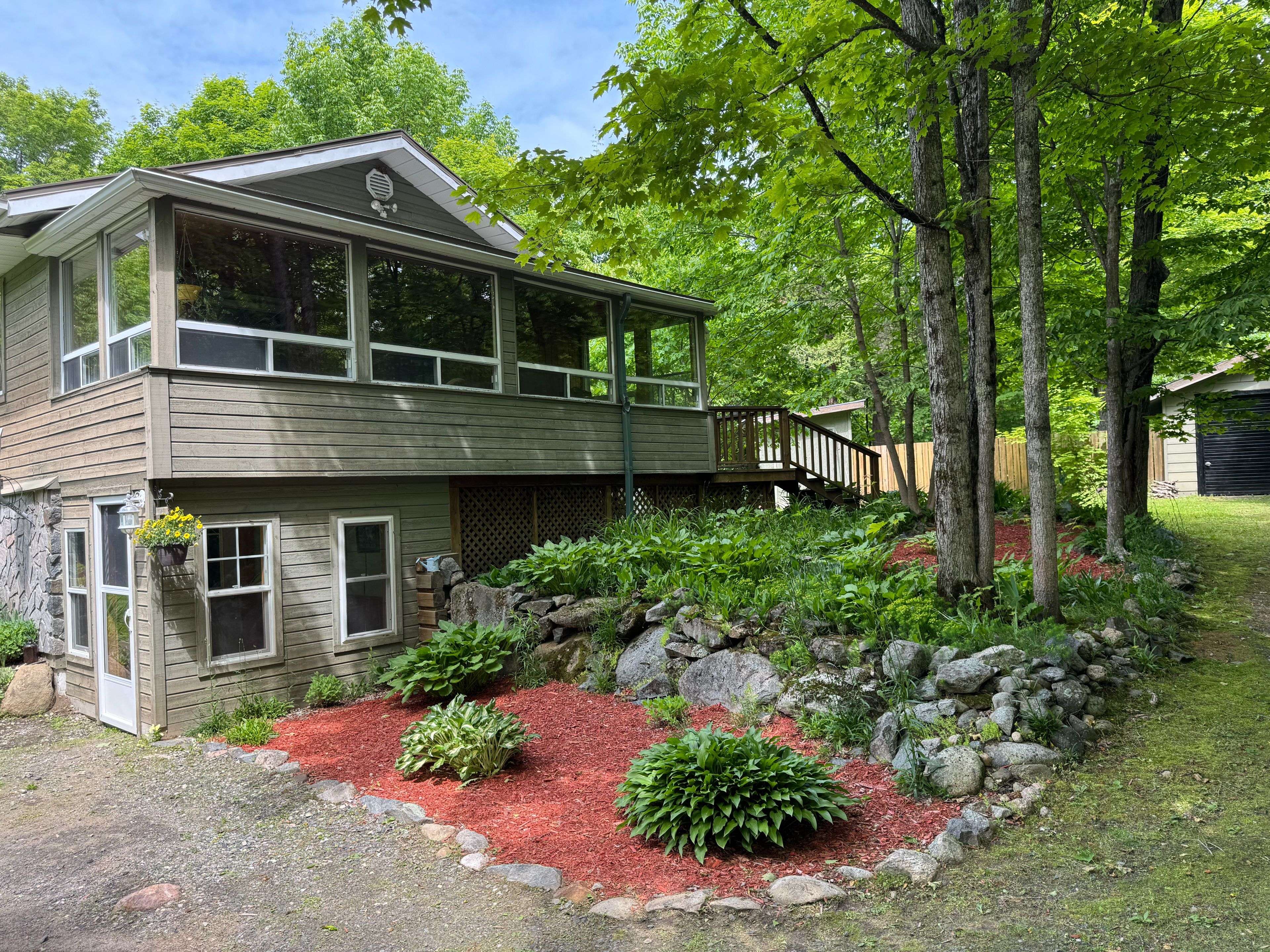 Mckellar, ON P2A 0B5,18 Jones RD