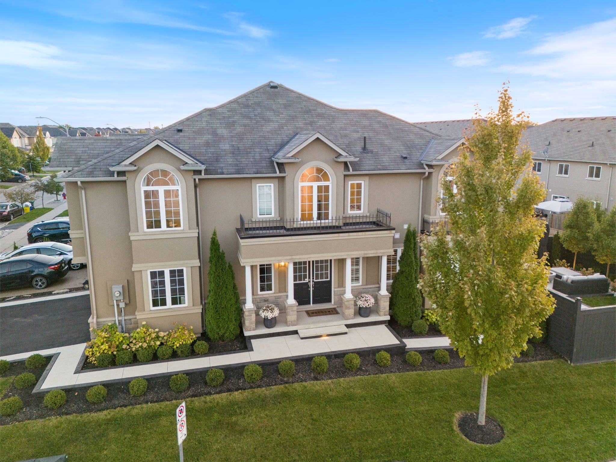 Hamilton, ON L8J 0E2,160 PENNY LN