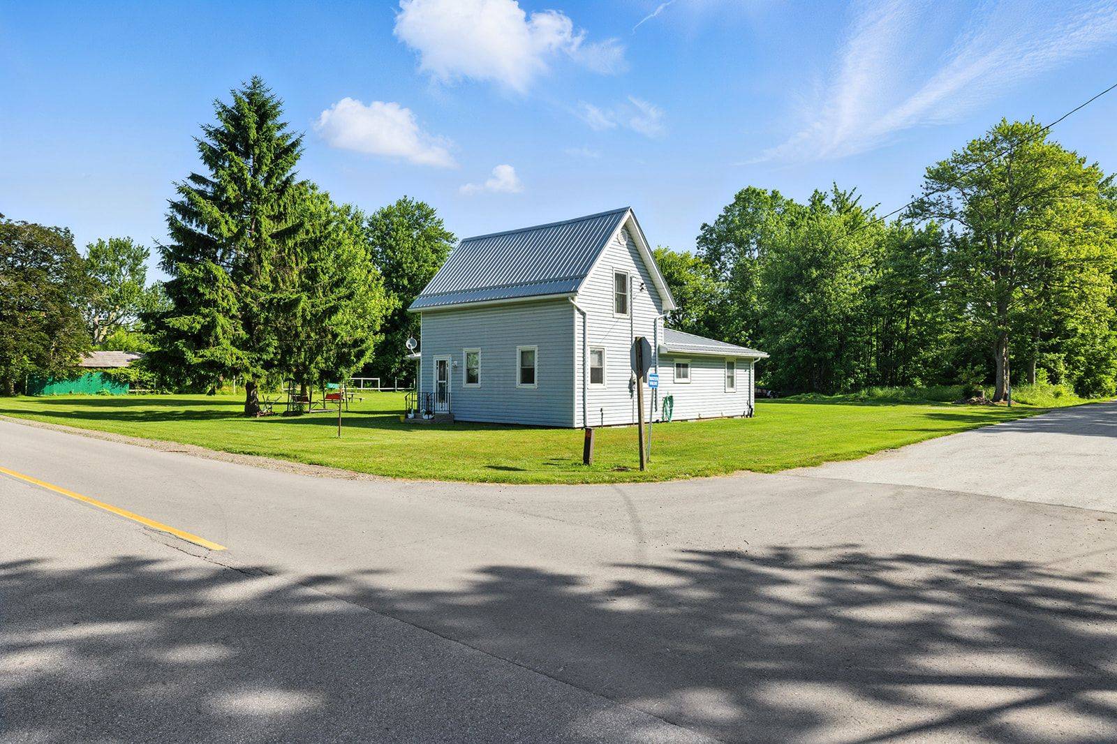 Chatham-kent, ON N0P 1X0,19089 Hill RD