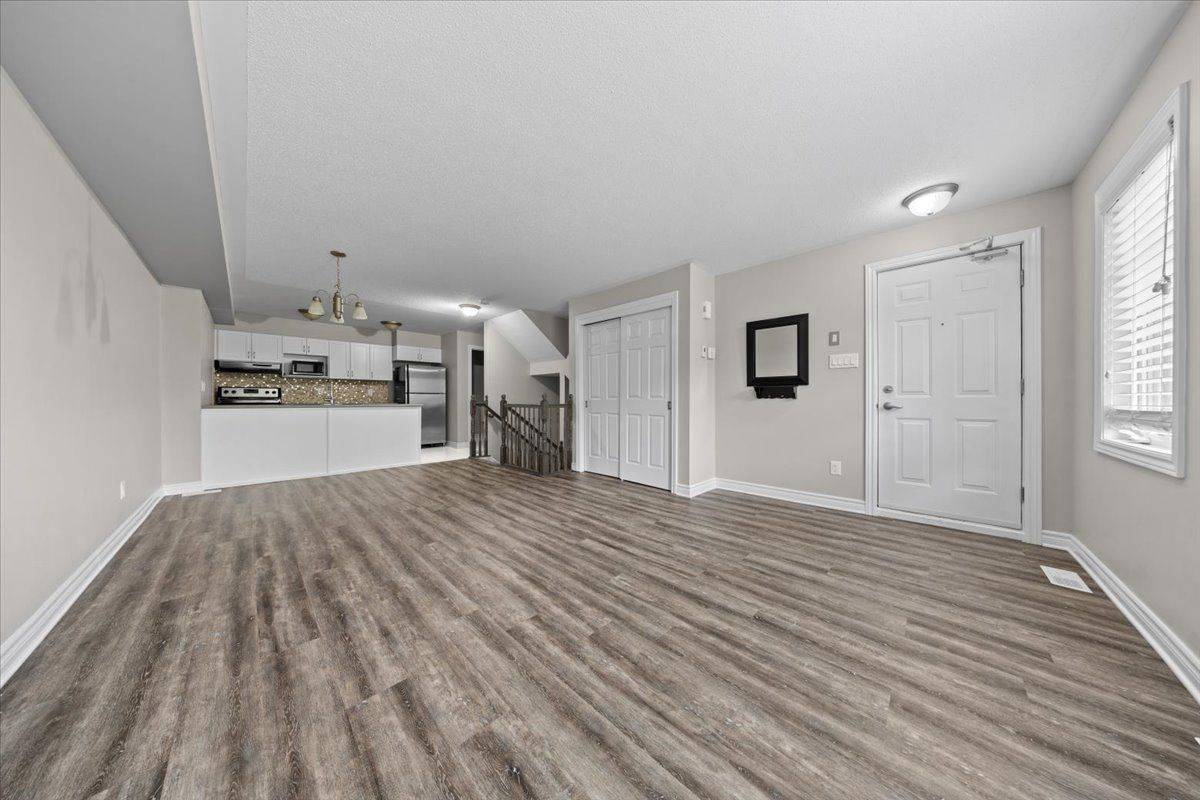 Orleans - Convent Glen And Area, ON K1C 0A5,289 Titanium Private #A